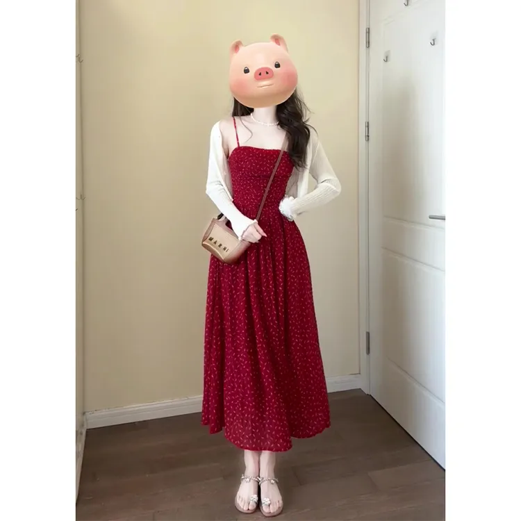 2025秋季新款女法式气质短款长袖针织开衫收腰显瘦碎花吊带连衣裙