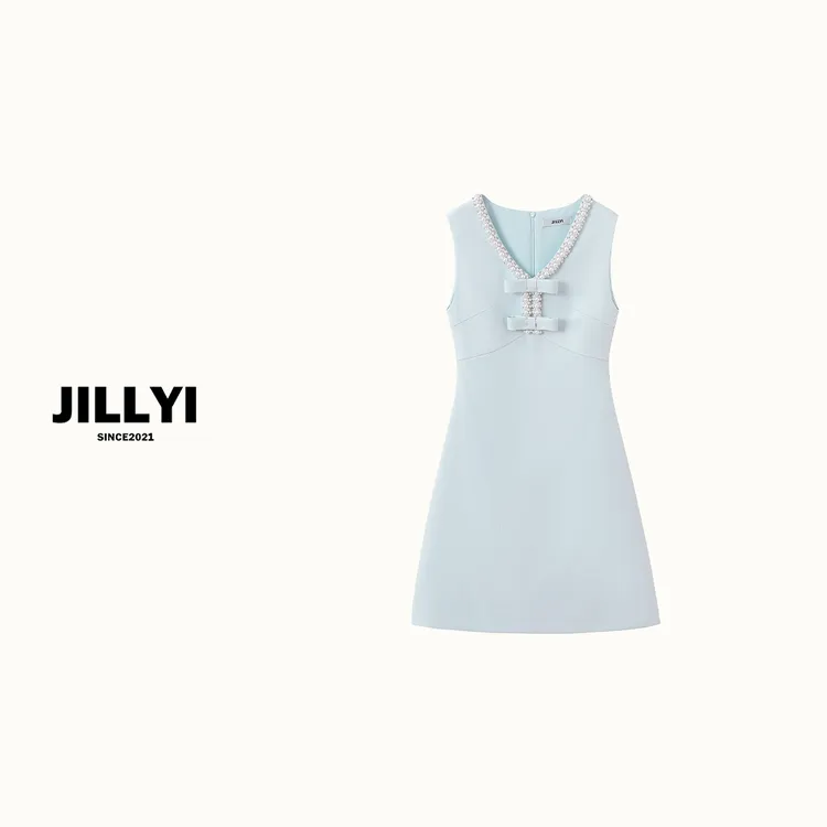 JILLYI南山店【冰岛海岸】蓝色V领领口手缝钻石工艺少女感连衣裙