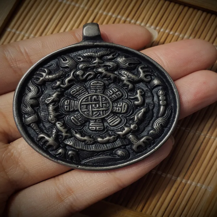 精美藏式天铁九宫八卦牌独特风格彰显神秘韵味