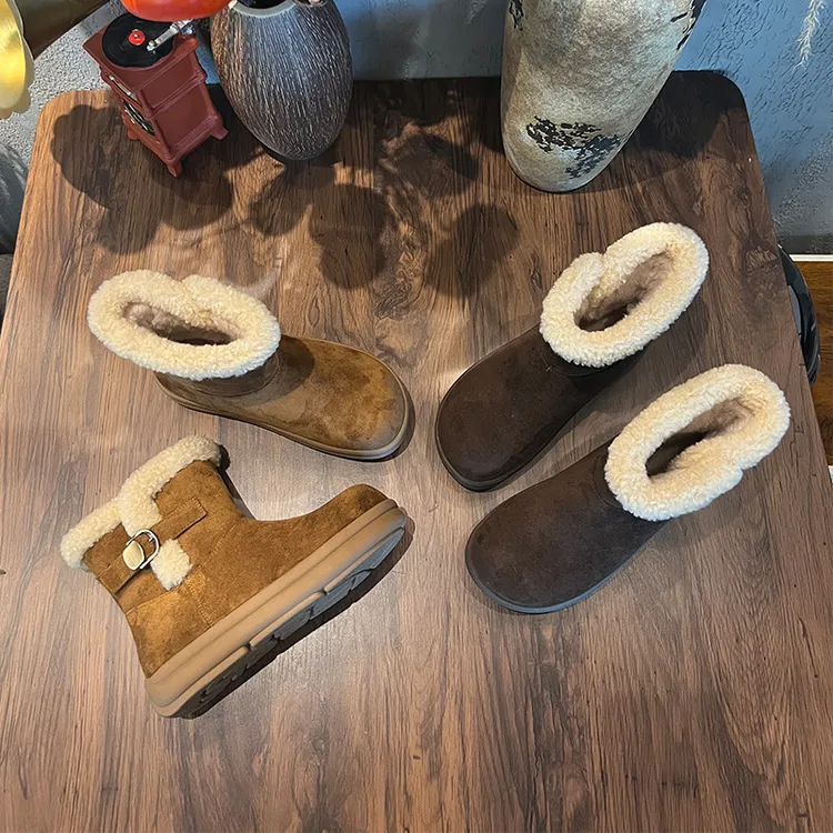 羊羔毛保暖雪地靴女2025冬季新款加厚加绒短靴休闲百搭复古靴子女