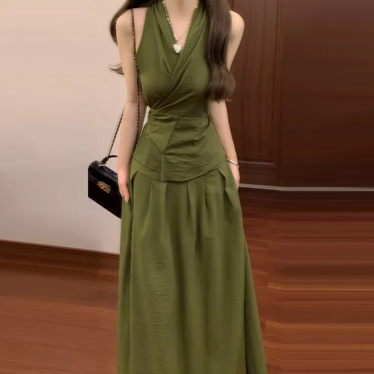 法式绿色无袖挂脖背心连衣裙子女夏季2025新款巨好看掐腰长裙套装