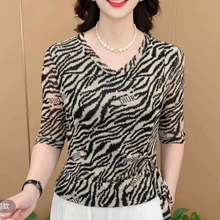 夏季新款精致V领系带潮流印花洋气妈妈装休闲百搭弹力上衣K5810