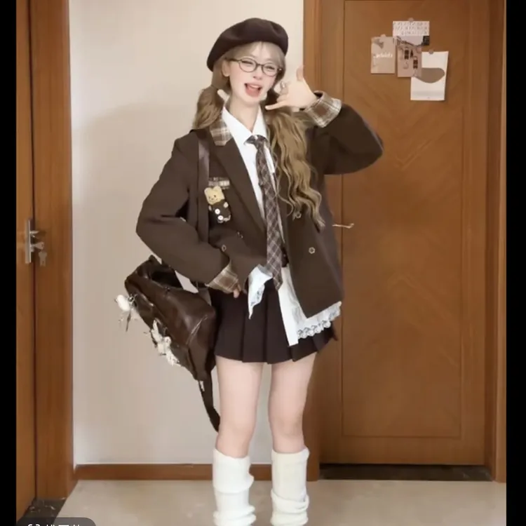西服外套女2025秋季新款时尚套装宽松休闲衬衫半身裙三件套699669