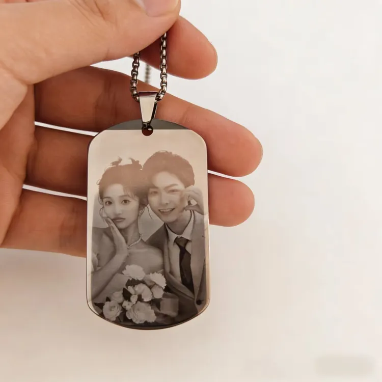 钛钢吊坠 个性定制军牌吊坠雕刻文字图片时尚情侣挂牌私人订制