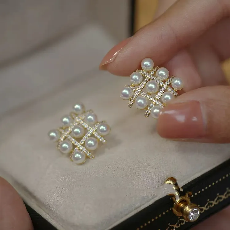 铜合金耳饰 【九宫格】名媛温柔百搭珠珠小众设计小香风耳饰 S27