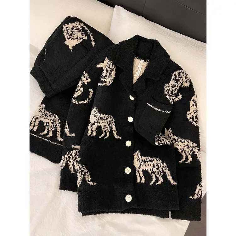 法式气质慵懒氛围高级感豹纹半边绒睡衣女冬简约气质针织家居套装