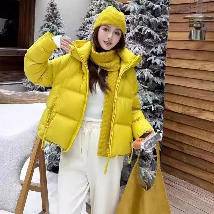 云朵泡芙轻柔保暖韩系时尚百搭冬季白鸭绒外套女连帽