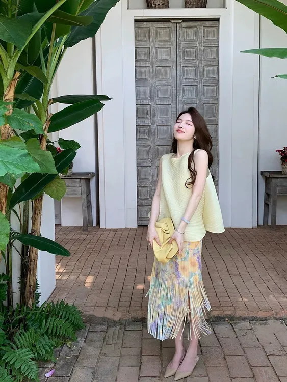 女装夏季套装气质时尚显瘦洋气减龄无袖上衣碎花半身裙子两件套