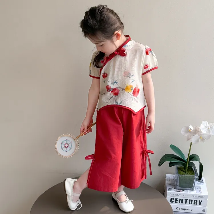 女童新中式盘扣套装2025小女孩古风两件套女宝宝洋气夏装短袖薄款