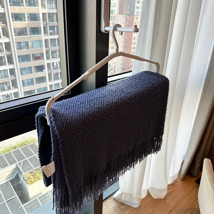 荞芬伸缩加长防滑大衣架家用阳台晾晒被子床单浴巾无痕晾衣架