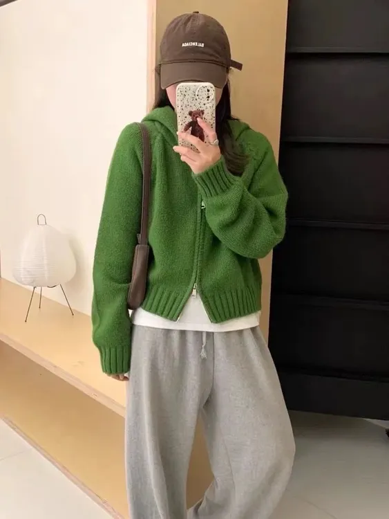 2025慵懒风毛衣外套女秋冬新款韩系简约宽松连帽拉链针织开衫上衣