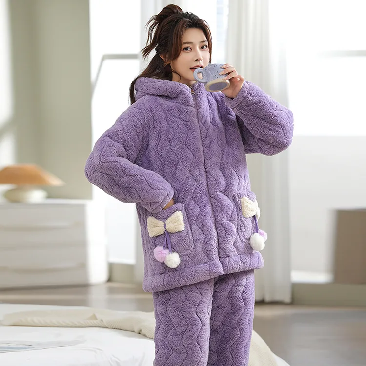连帽珊瑚绒保暖冬季加绒加厚睡衣大码女士甜美三层夹棉家居服套装