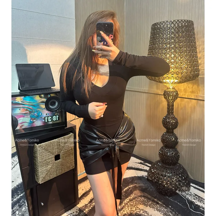 玄色鎏光 性感辣妹风纯欲酷飒个性复古修身v领包臀连衣裙G335