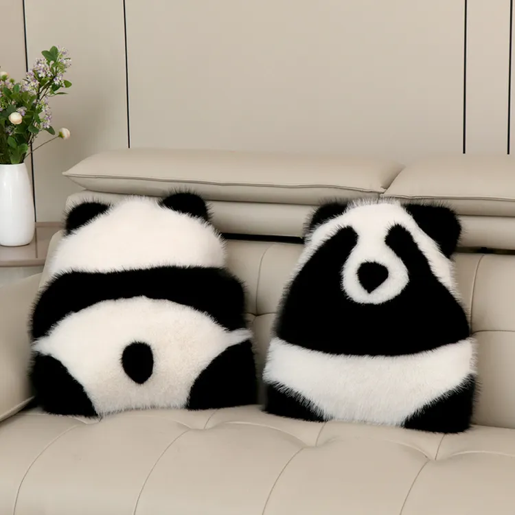 狐狸毛可爱熊猫抱枕萌兰和花花造型毛绒的沙发靠垫仿毛