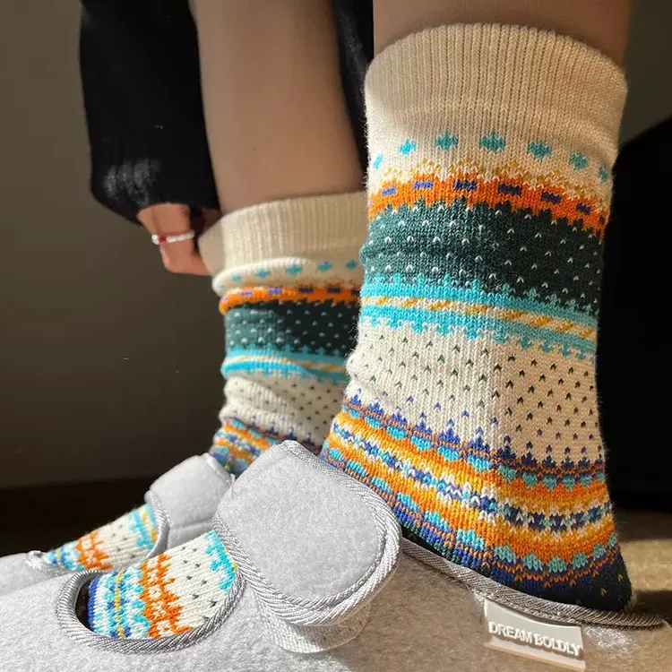 【丹丹家韩系】 冬季费尔岛加厚粗线堆堆袜