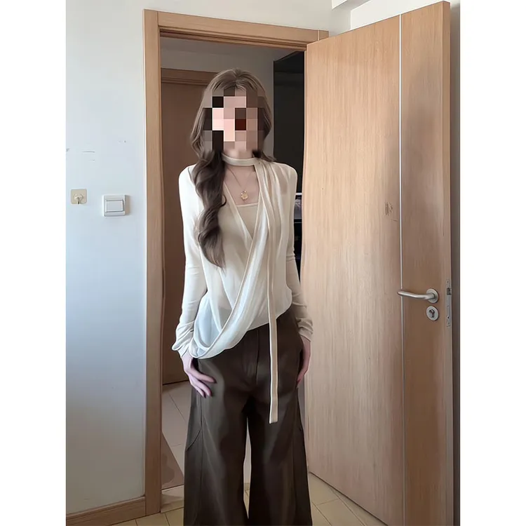 法式气质假两件长袖t恤女早秋小众韩系高级感上衣咖色显瘦休闲裤