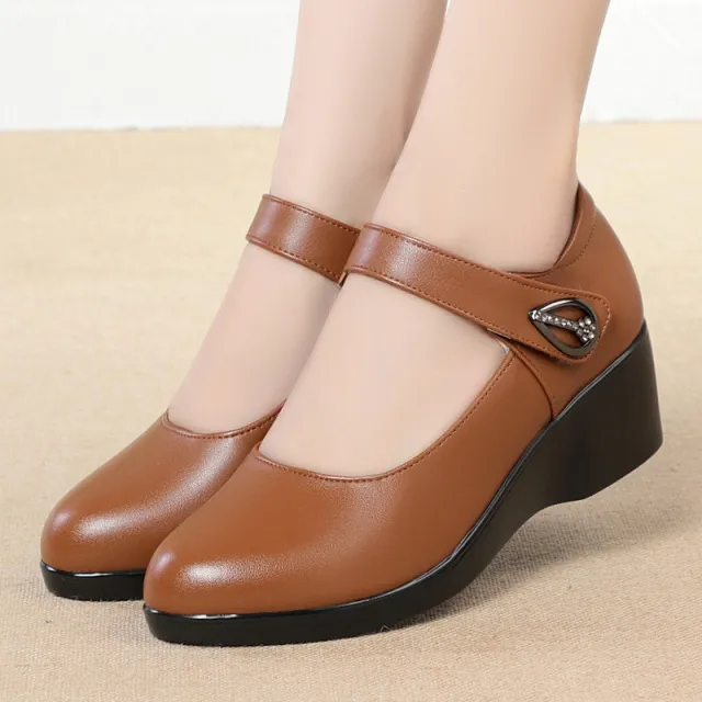 坡跟真皮单鞋中跟软底妈妈鞋子女2025春秋季女士皮鞋中年大码女鞋