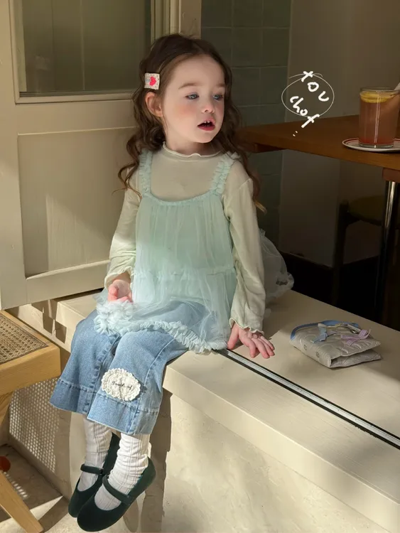 25年春款新款女童小童韩版网纱吊带娃娃衫打底衫贴布牛仔裤