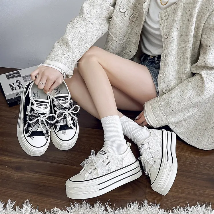 爆款厚底帆布鞋女2025新款夏蝴蝶结珍珠百搭休闲运动板鞋小白鞋
