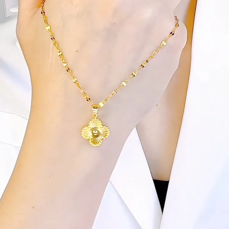 钛钢吊坠 四叶草项链女金色锁骨链情钛钢吊坠项链