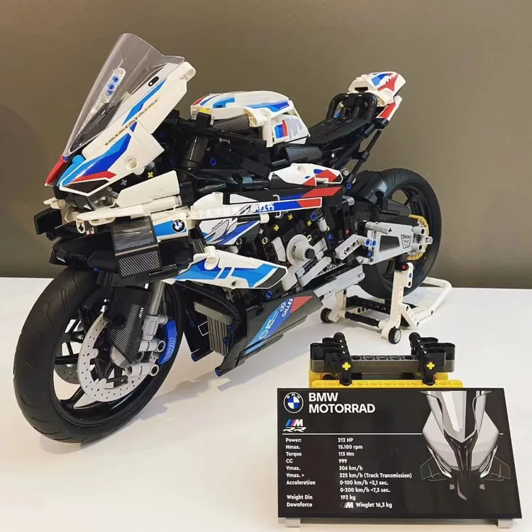 中国积木宝马摩托车M1000RR机械高难度男孩子巨大型拼装益智玩具