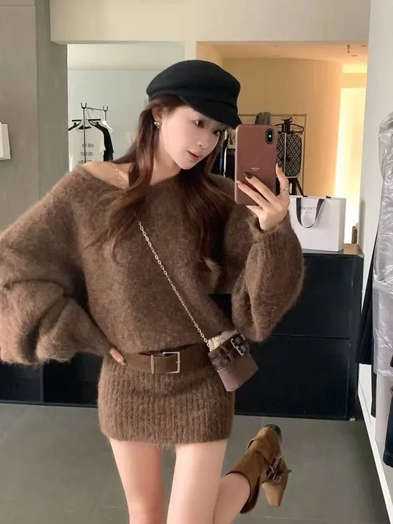 2025早秋新款纯欲辣妹露肩慵懒风毛衣连衣裙百搭显瘦收腰针织女