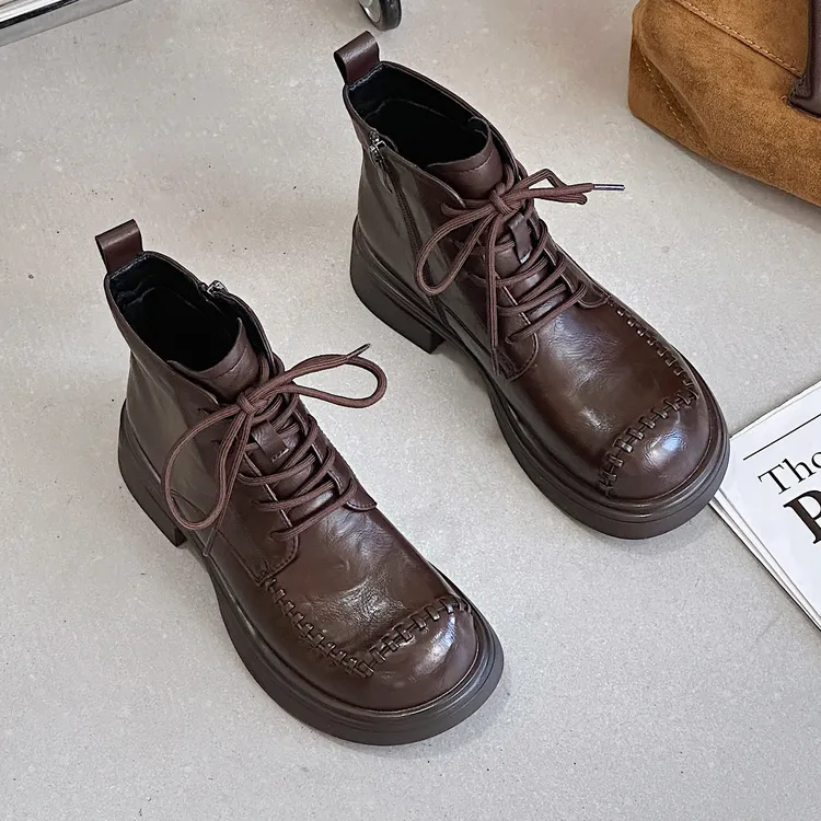 英伦风厚底马丁靴女2025秋冬新款系带短靴编织设计帅气潮酷机车靴
