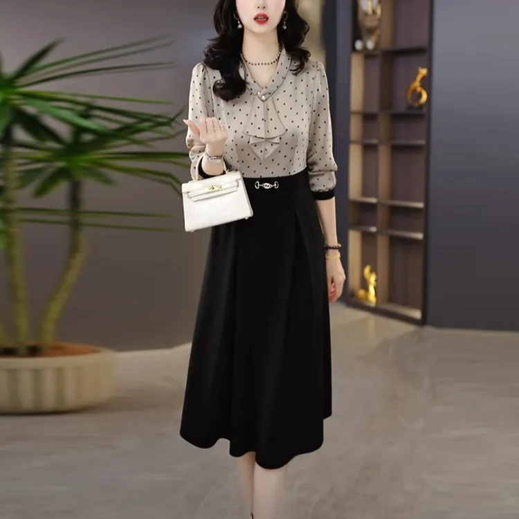 珠光缎法式名媛连衣裙2025春秋季新款显瘦拼接假两件长袖打底裙子