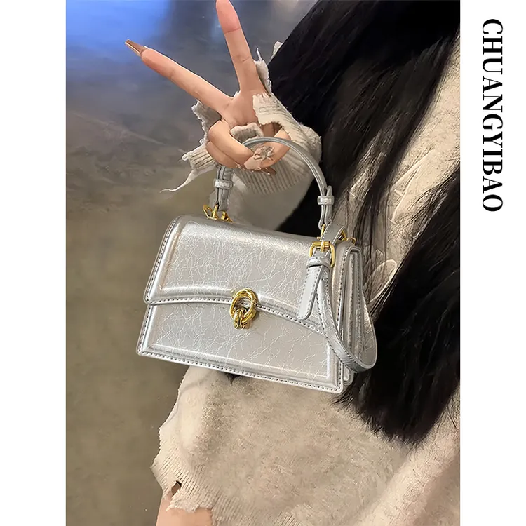 高级感洋气小包包女2025新款春夏季百搭斜挎包时尚超火手提小方包