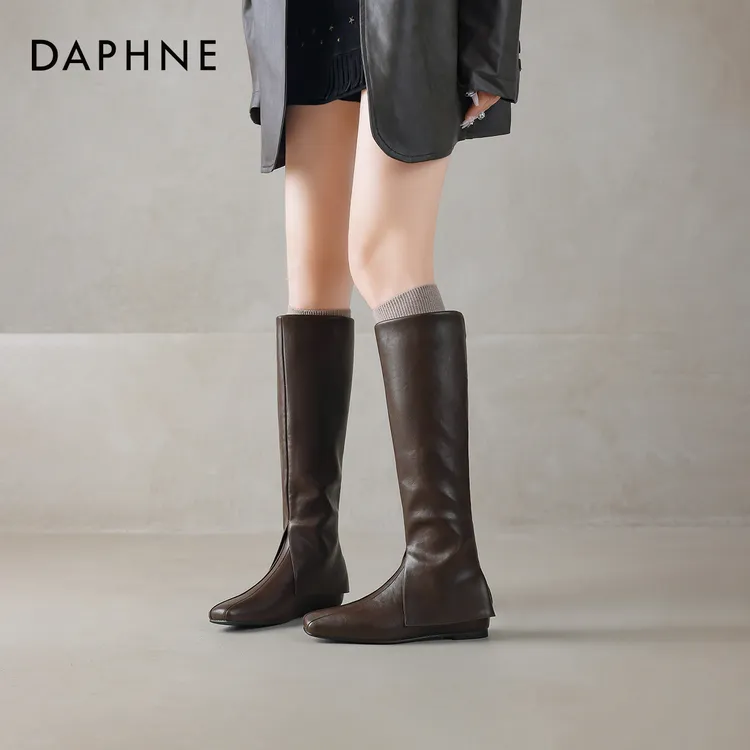 达芙妮长筒靴内增高裤管靴女2025秋冬长靴秋冬新款棕色方头骑士靴