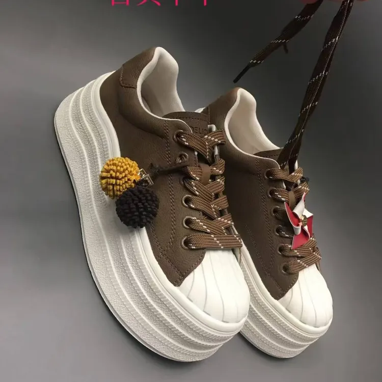 古典卡卡2025新秋款拼色厚底休闲松糕底休闲板鞋时尚沙丘废土风