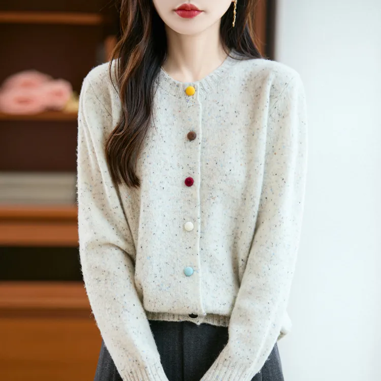 100羊毛七针加厚彩扣彩点纱羊毛开衫女士圆领宽松减龄针织外套