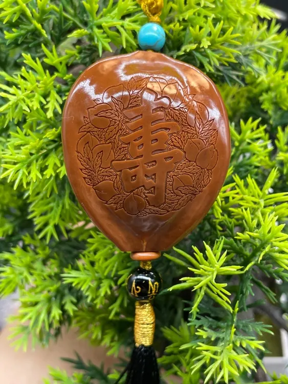 橄榄核精雕三面百福百财寿字把件车挂手球鸡蛋大核