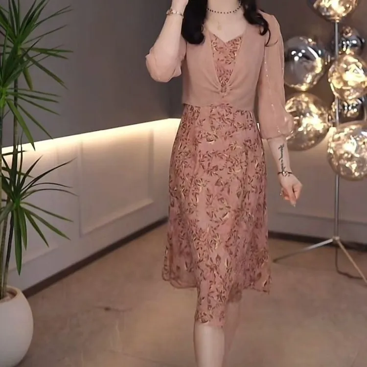 高档碎花双绉丝连衣裙女2025春季新款洋气修身遮肉显瘦中长款裙子