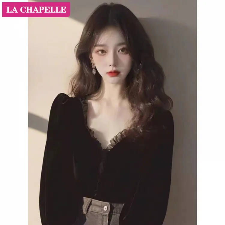 拉夏贝尔2025秋季新款法式赫本风黑色丝绒上衣绝美公主风独特衬衫