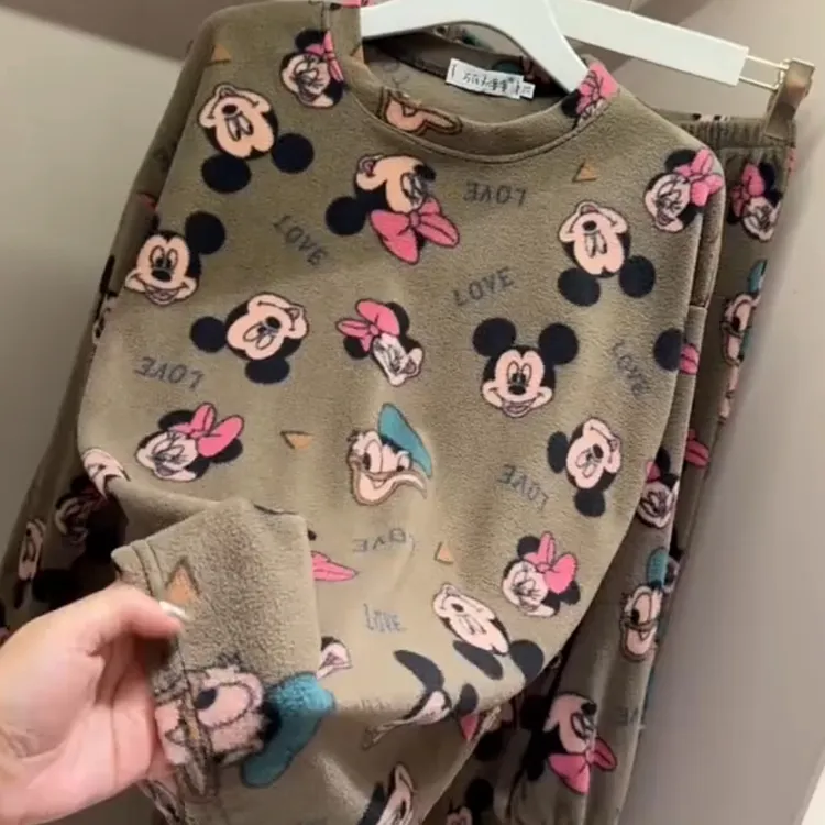 秋冬新款卡通米奇暖绒宽松圆领睡衣家居服套装女