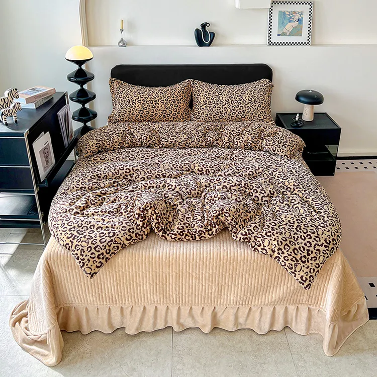 新款亲肤舒适双面牛奶绒床盖款四件套家用保暖床品套件好看舒服