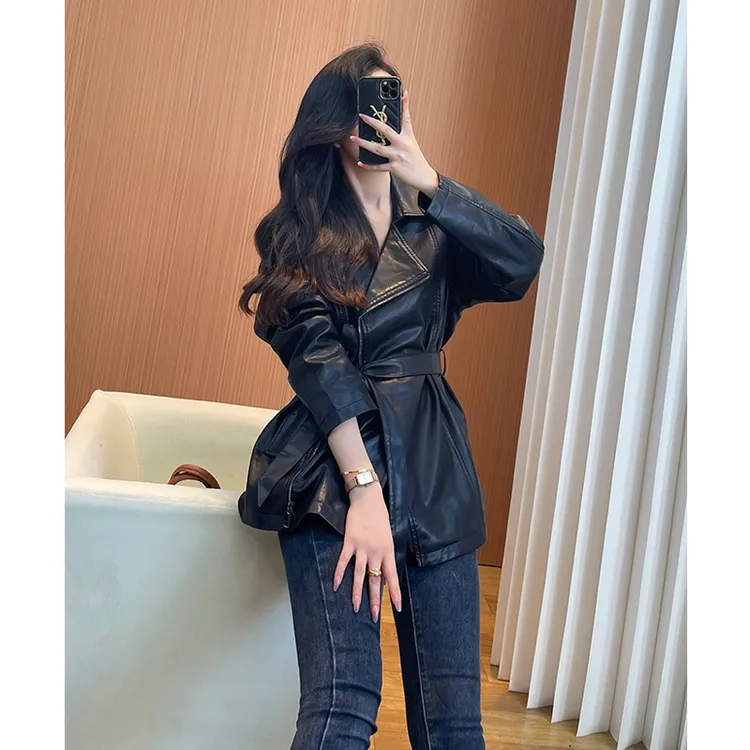 黑色皮衣女款2025新款正流行中长款收腰宽松显瘦酷飒风欧货机车服