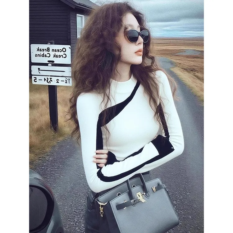 2025秋季别致独特小众不撞款软糯慵懒风高级感超好看白色针织衫女