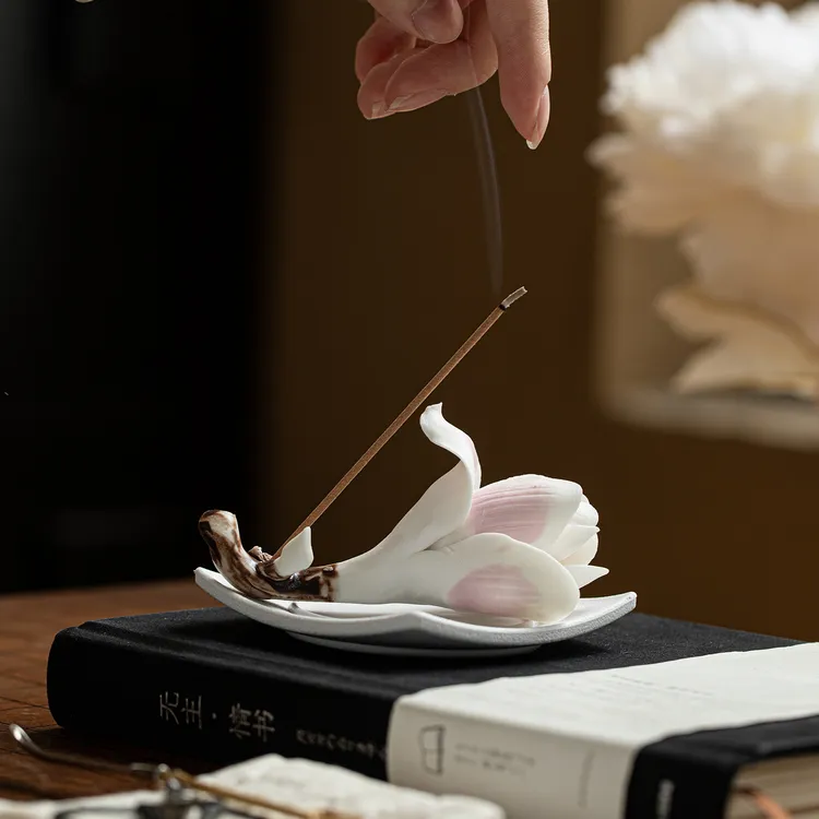 玉兰花手工陶瓷线香香插室内香座禅意香炉书房茶桌摆件檀香沉香炉