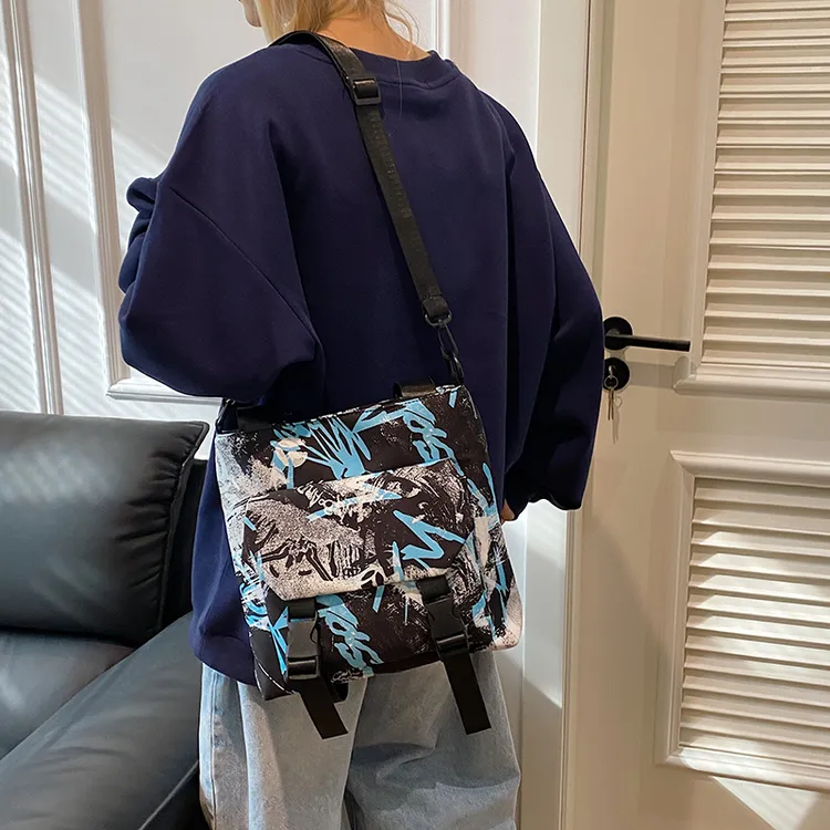 手提单肩袋女包斜挎包时尚休闲百搭复古女大学生双肩高中生18岁16