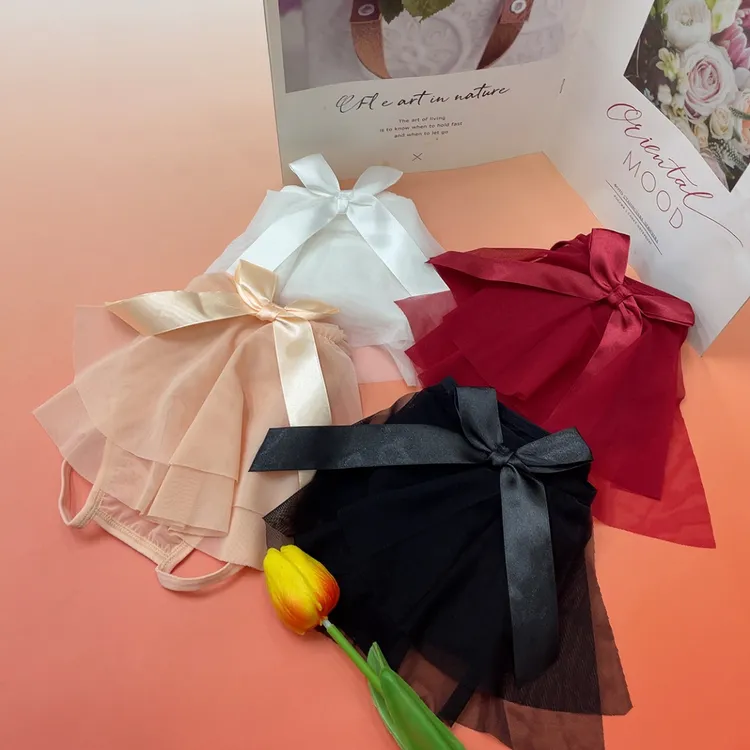 时尚潮流女士柔软舒适燕尾舒适小裤 2条