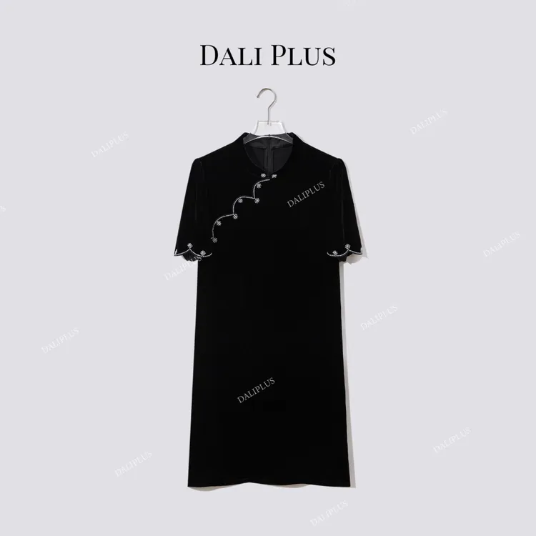 DALI PLUS“100真丝丝绒新中式”重磅高黑连衣裙-D5LT2143