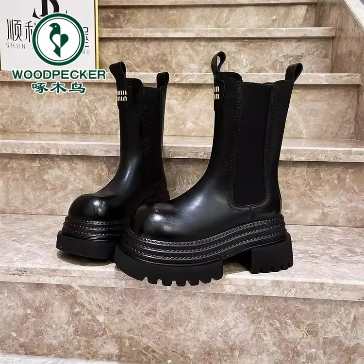 啄木鸟秋冬季马丁靴女烟筒靴机车靴中筒瘦瘦切尔西靴小个子女短靴