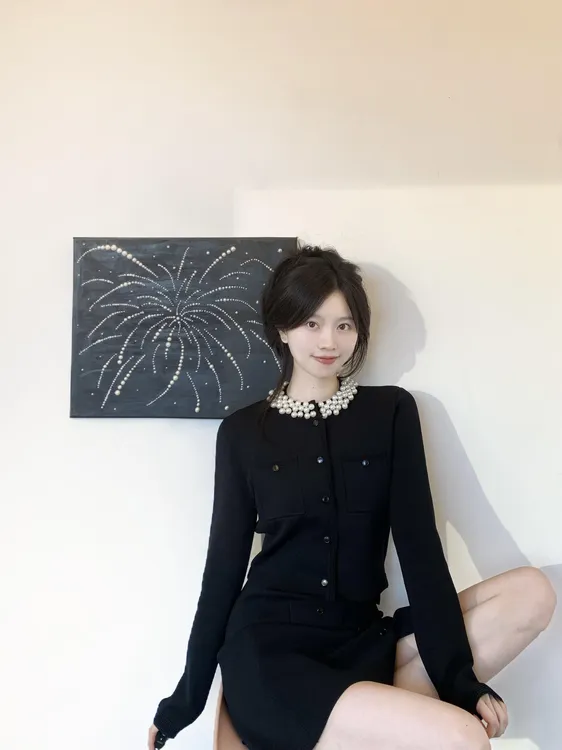秋季绝美ootd穿搭一整套女巨好看小香风气质针织开衫半身裙两件套