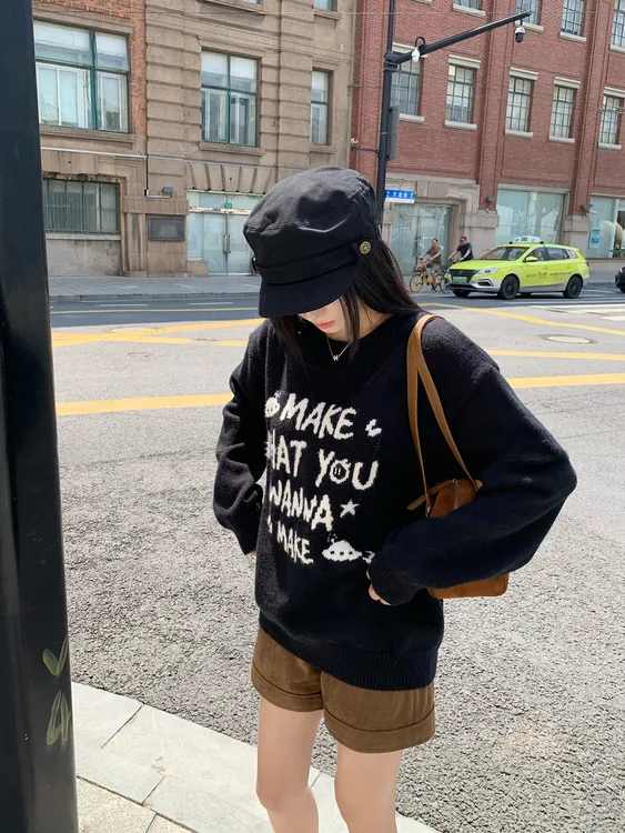  软糯糯黑色套头圆领毛衣女秋冬新款宽松慵懒风长袖针织衫上衣潮