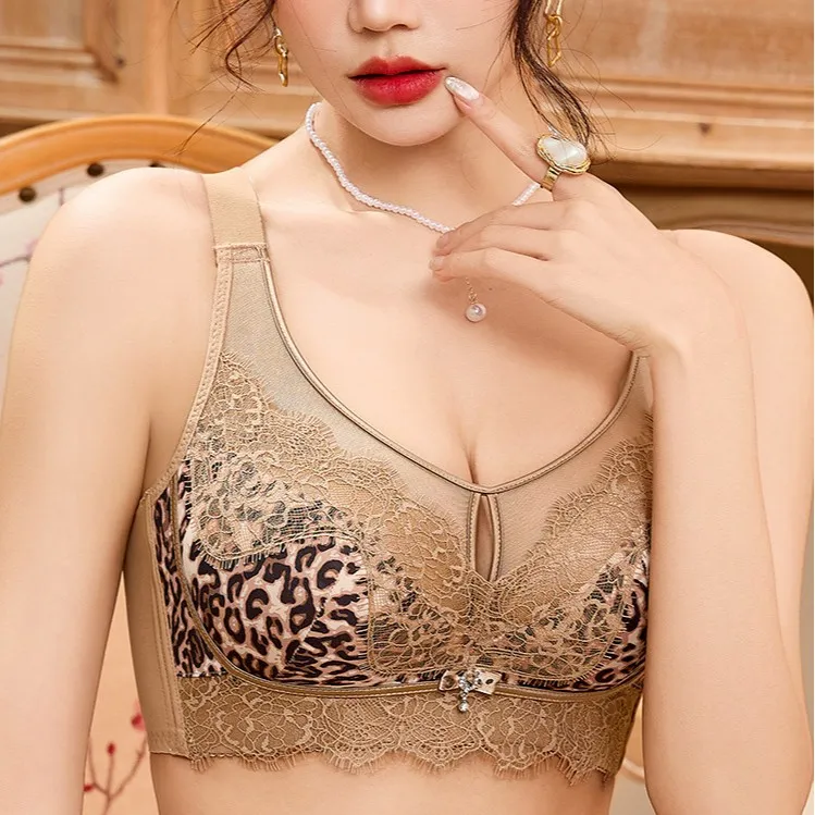 卡慕舒大胸显小薄款大码内衣美背无痕无钢圈透气收副乳防下垂文胸