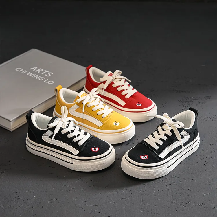 儿童小苹果帆布鞋2025年春秋新款透气男童板鞋女童休闲鞋-J1601