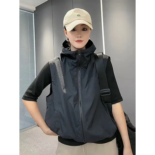 2025春秋新款休闲连帽纯色显瘦时尚透气马甲薄款夏天防晒服外套女