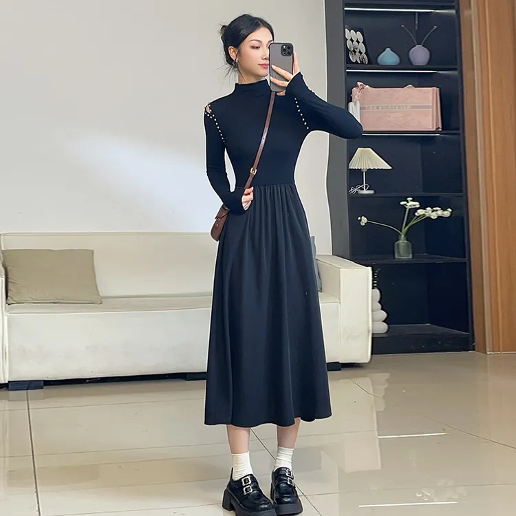 赫本风设计感小黑女秋装2024高级感套装女款爆款半身裙A字版